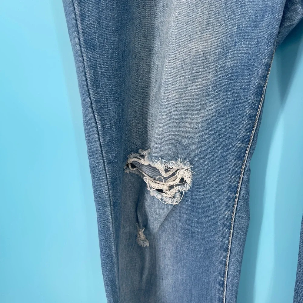 Classic Blue Distressed Women's Flare Jeans Sz‎ M
